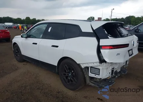 2023 BMW Ix xDrive50 из США, поврежденный, VIN WB523CF06PCM08094